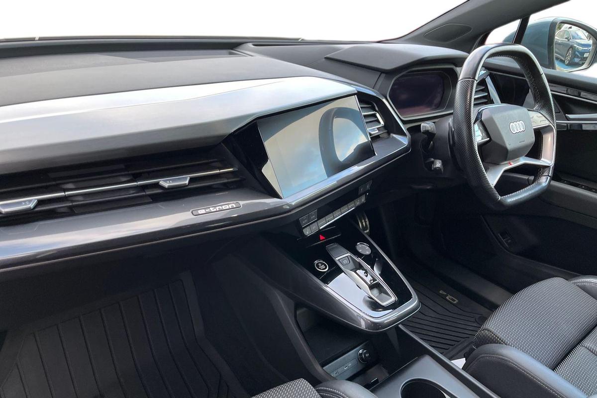 Used Audi Q4 e-tron 2021 for sale - 76674527: Photo 2
