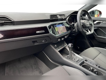 Used Audi Q3 2023 for sale - 76676586: Photo