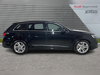 Used Audi Q7 2024 for sale - 78275178: Photo