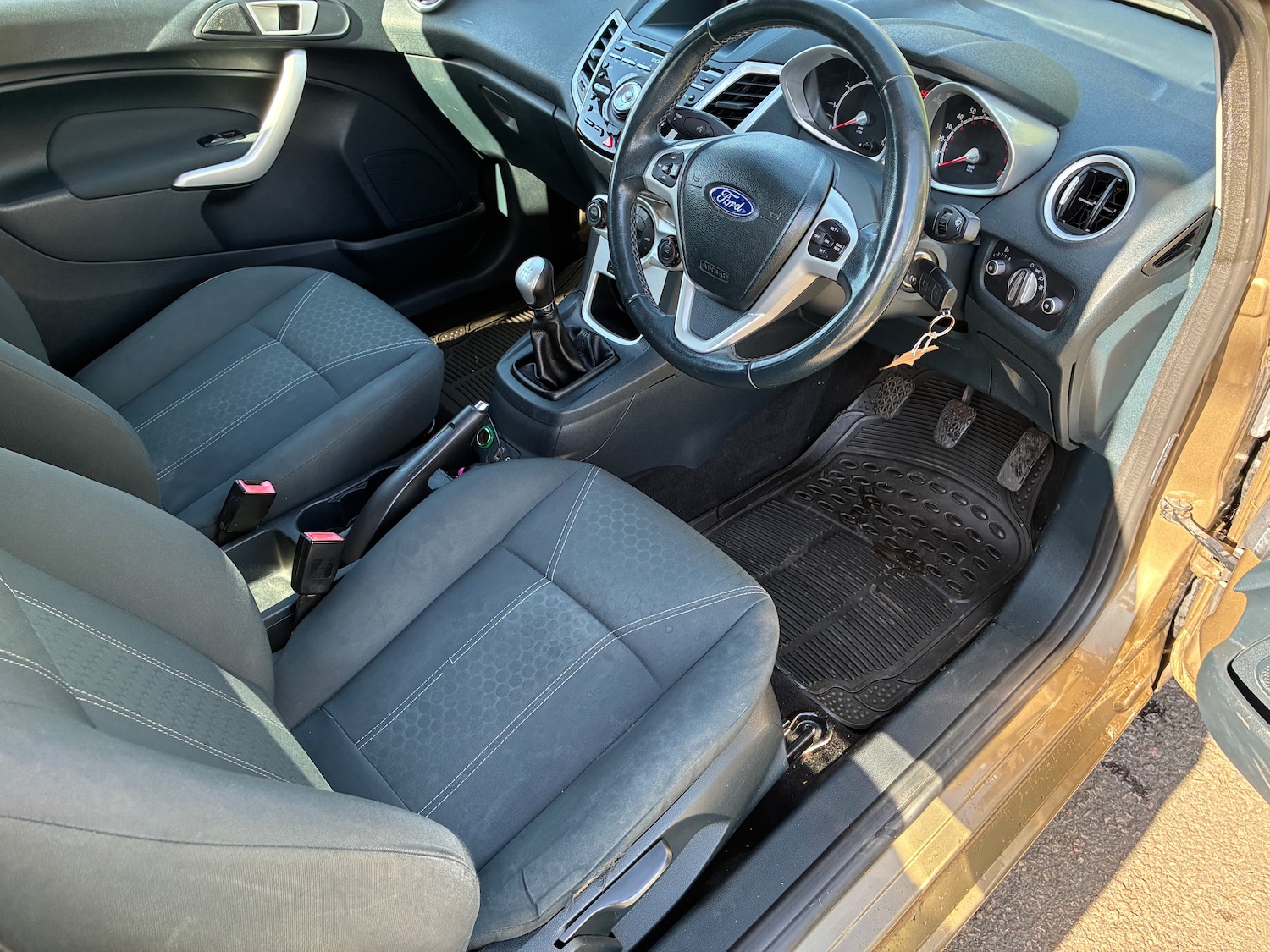 Used Ford Fiesta 2011 for sale - 78162991: Photo 6