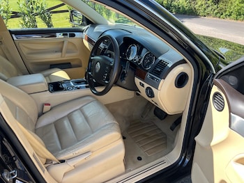 Used Volkswagen Touareg 2004 for sale - 78453513: Photo
