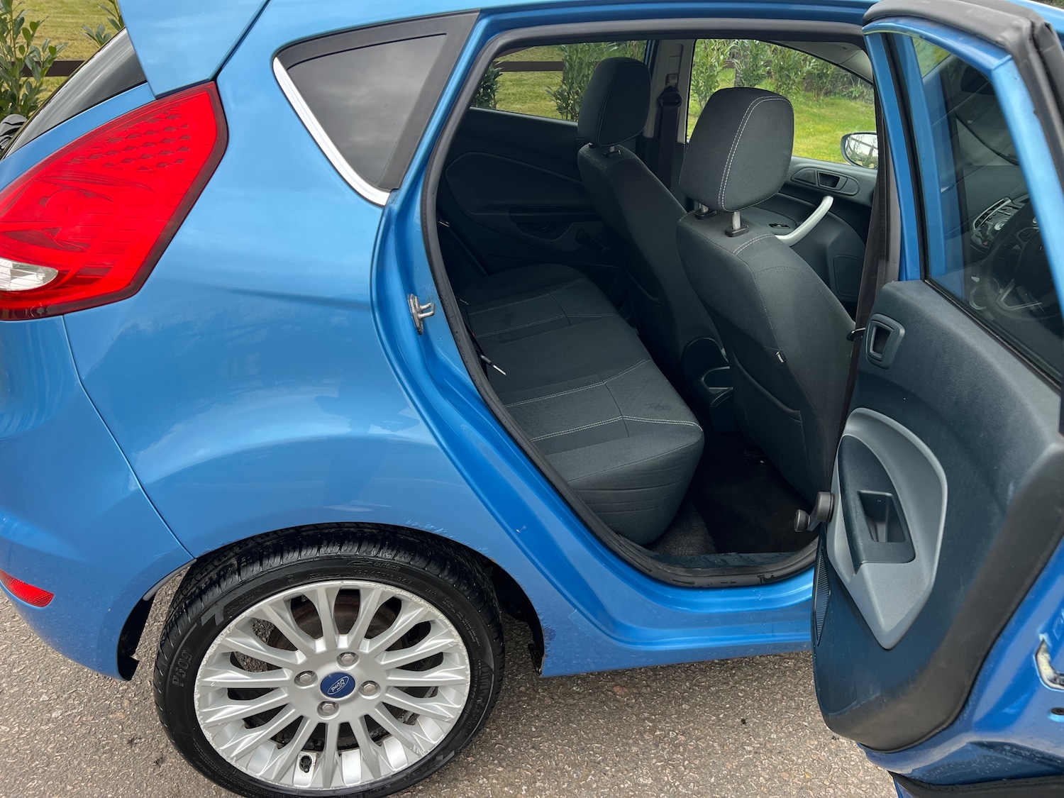 Used Ford Fiesta 2011 for sale - 78098365: Photo 7