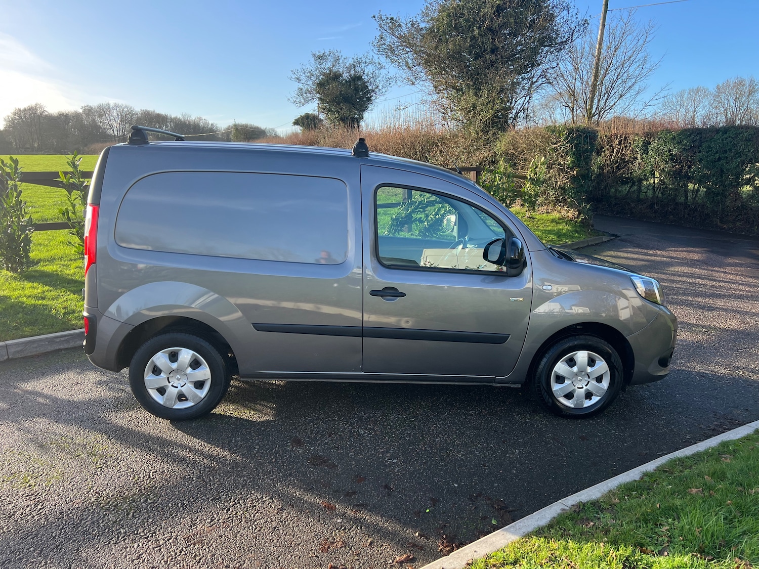 Used Renault Kangoo 2021 for sale - 77168045: Photo 2