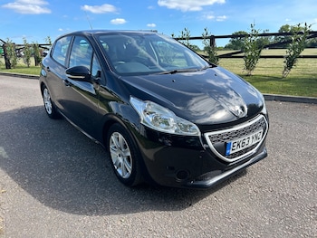 Used Peugeot 208 2013 for sale - 78659402: Photo