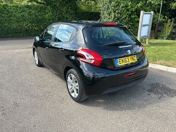 Used Peugeot 208 2013 for sale - 78659402: Photo