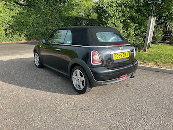 Used MINI Convertible 2009 for sale - 78521388: Photo