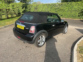 Used MINI Convertible 2009 for sale - 78521388: Photo