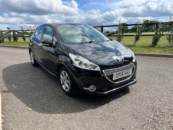 Used Peugeot 208 2014 for sale - 78620642: Photo