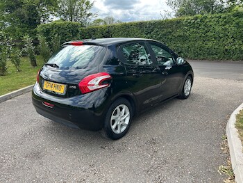 Used Peugeot 208 2014 for sale - 78620642: Photo