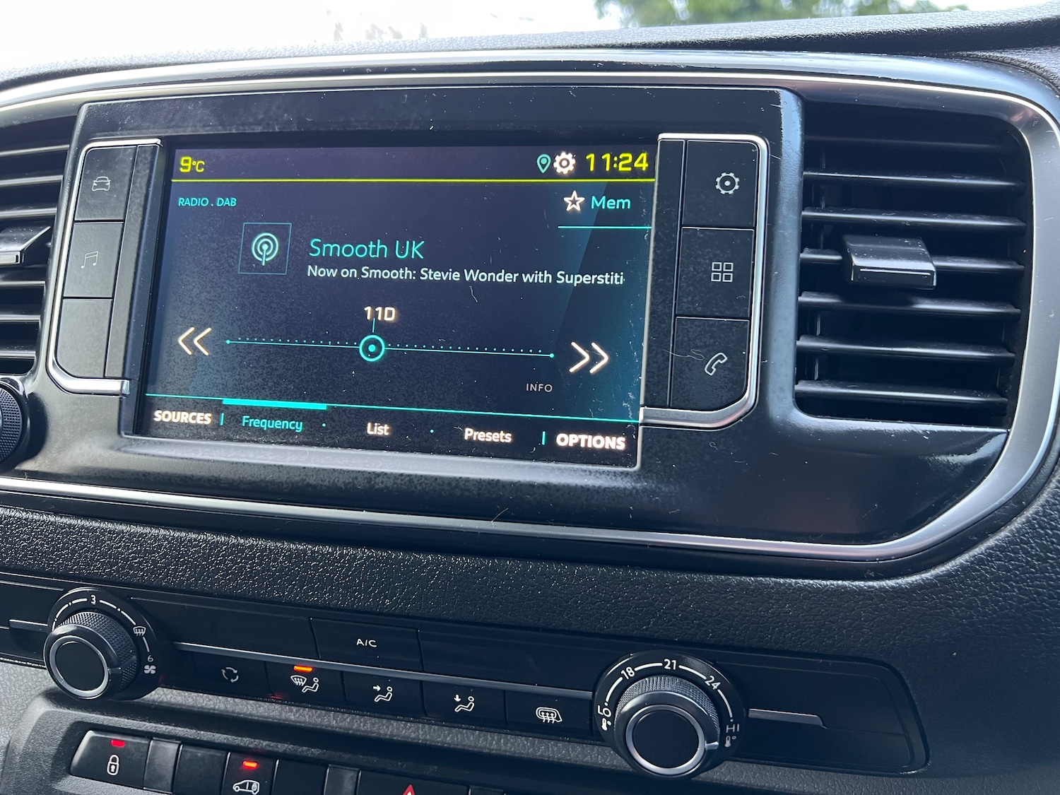 Used Peugeot e-Expert 2022 for sale - 76905168: Photo 10