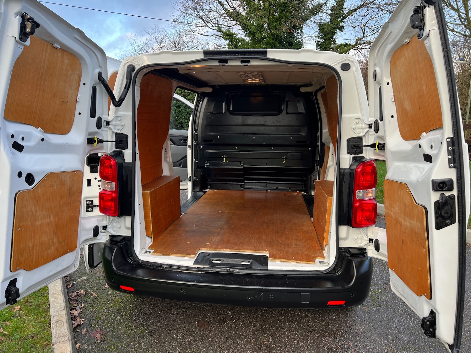 Used Peugeot e-Expert 2022 for sale - 76905168: Photo 16