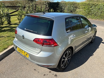 Used Volkswagen Golf 2015 for sale - 78162987: Photo