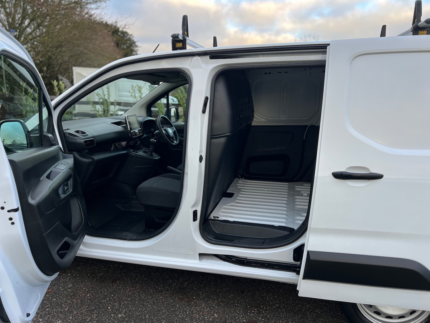 Used Vauxhall Combo 2023 for sale - 76905204: Photo 11