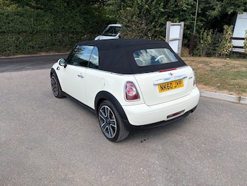Used MINI Convertible 2010 for sale - 79482832: Photo