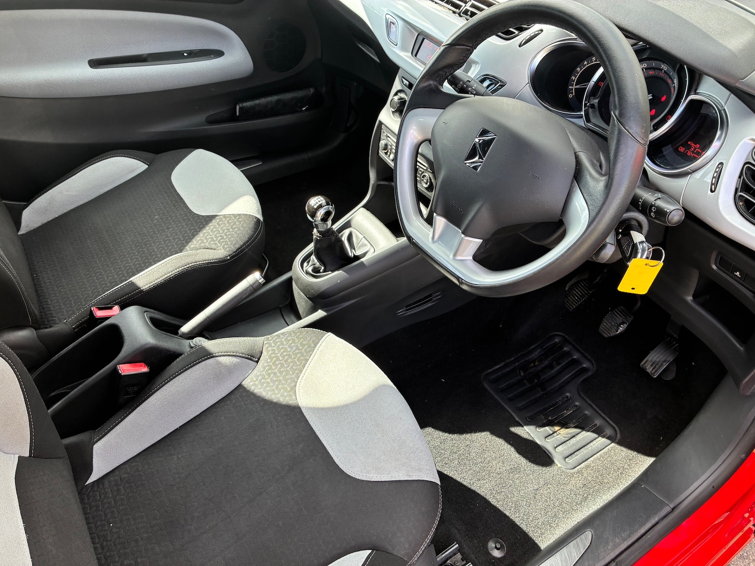 Used Citroen DS3 2011 for sale - 78016056: Photo 6