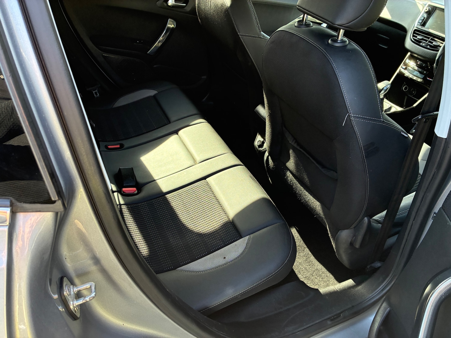 Used Peugeot 2008 2016 for sale - 78029108: Photo 10