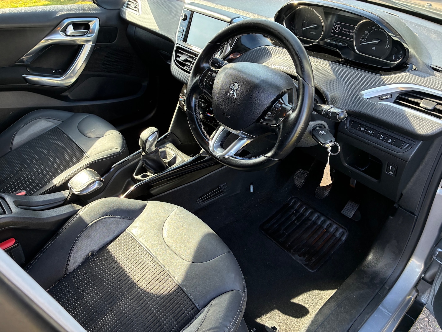 Used Peugeot 2008 2016 for sale - 78029108: Photo 8