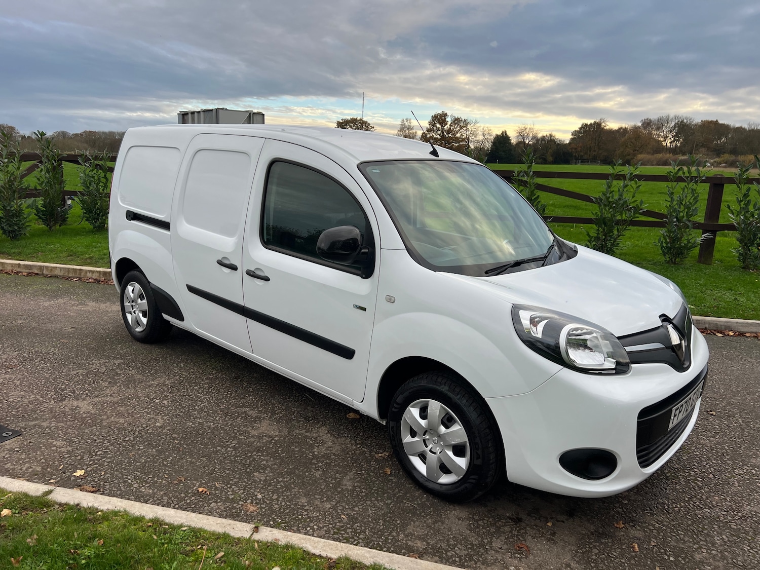 Used Renault Kangoo 2021 for sale - 76569315: Photo 1