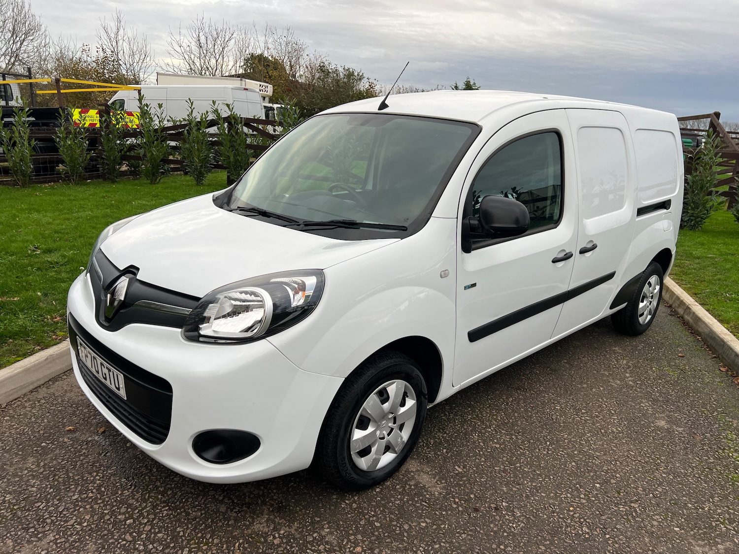 Used Renault Kangoo 2021 for sale - 76569315: Photo 2