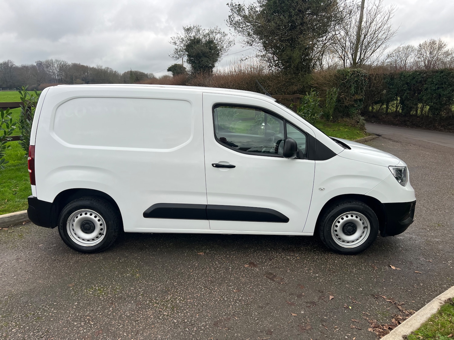 Used Vauxhall Combo 2019 for sale - 76946042: Photo 3