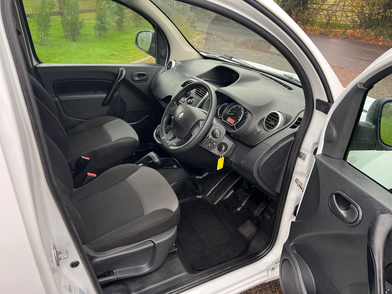 Used Renault Kangoo 2020 for sale - 76508825: Photo 6