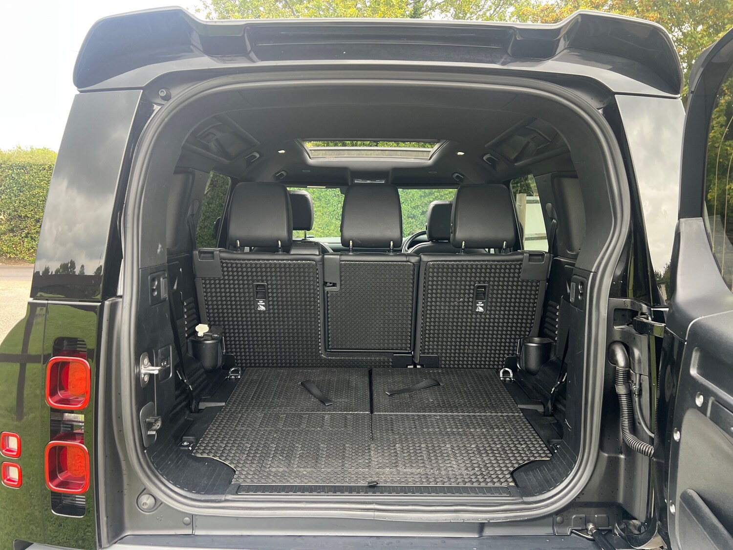 Used Land Rover Defender 110 2023 for sale - 76065003: Photo 18