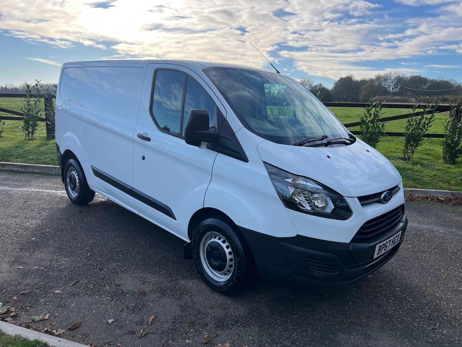 Used Ford Transit Custom 2018 for sale - 76706676: Photo 1