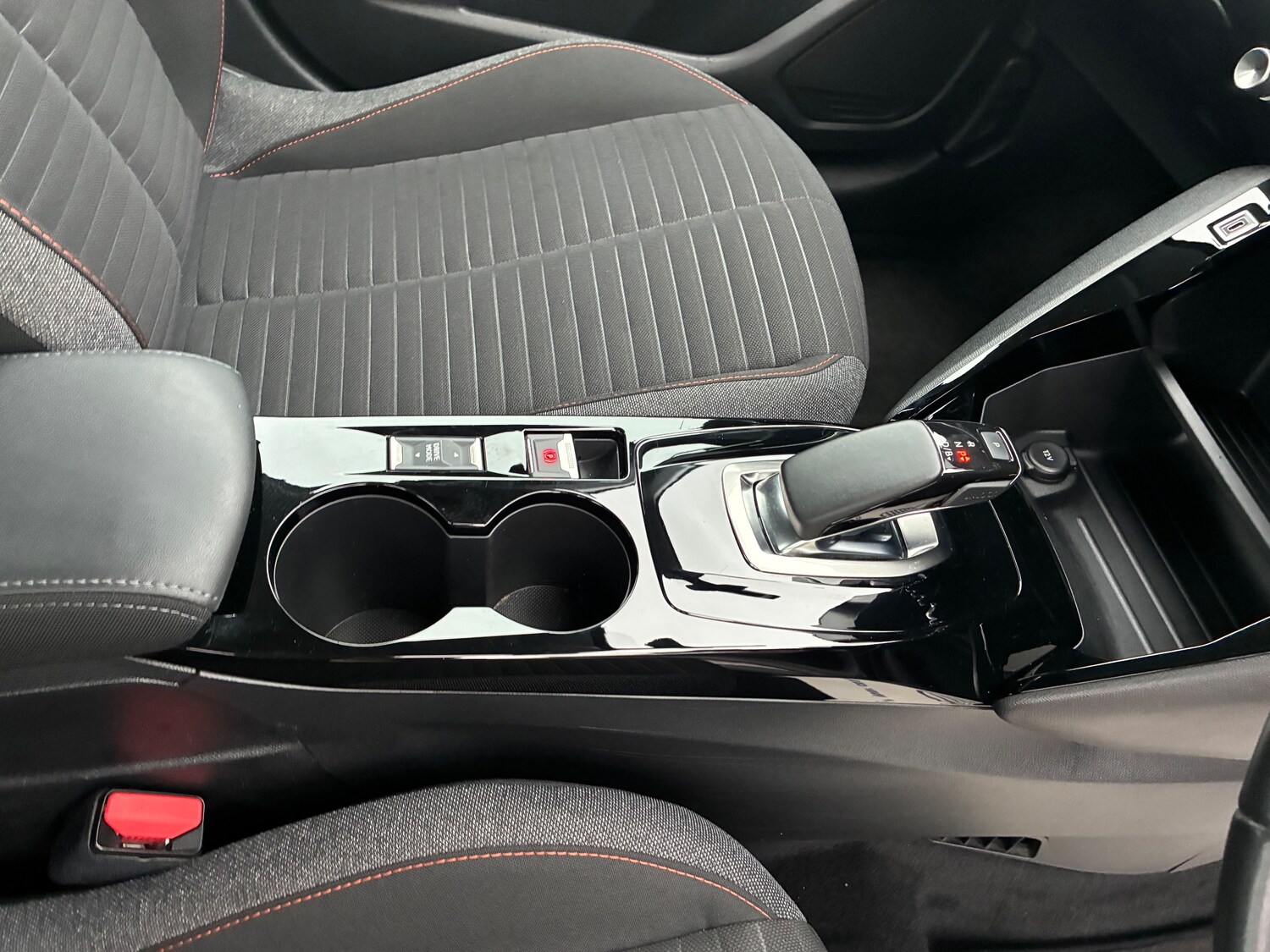 Used Peugeot E-208 for sale - 77475063: Photo 6