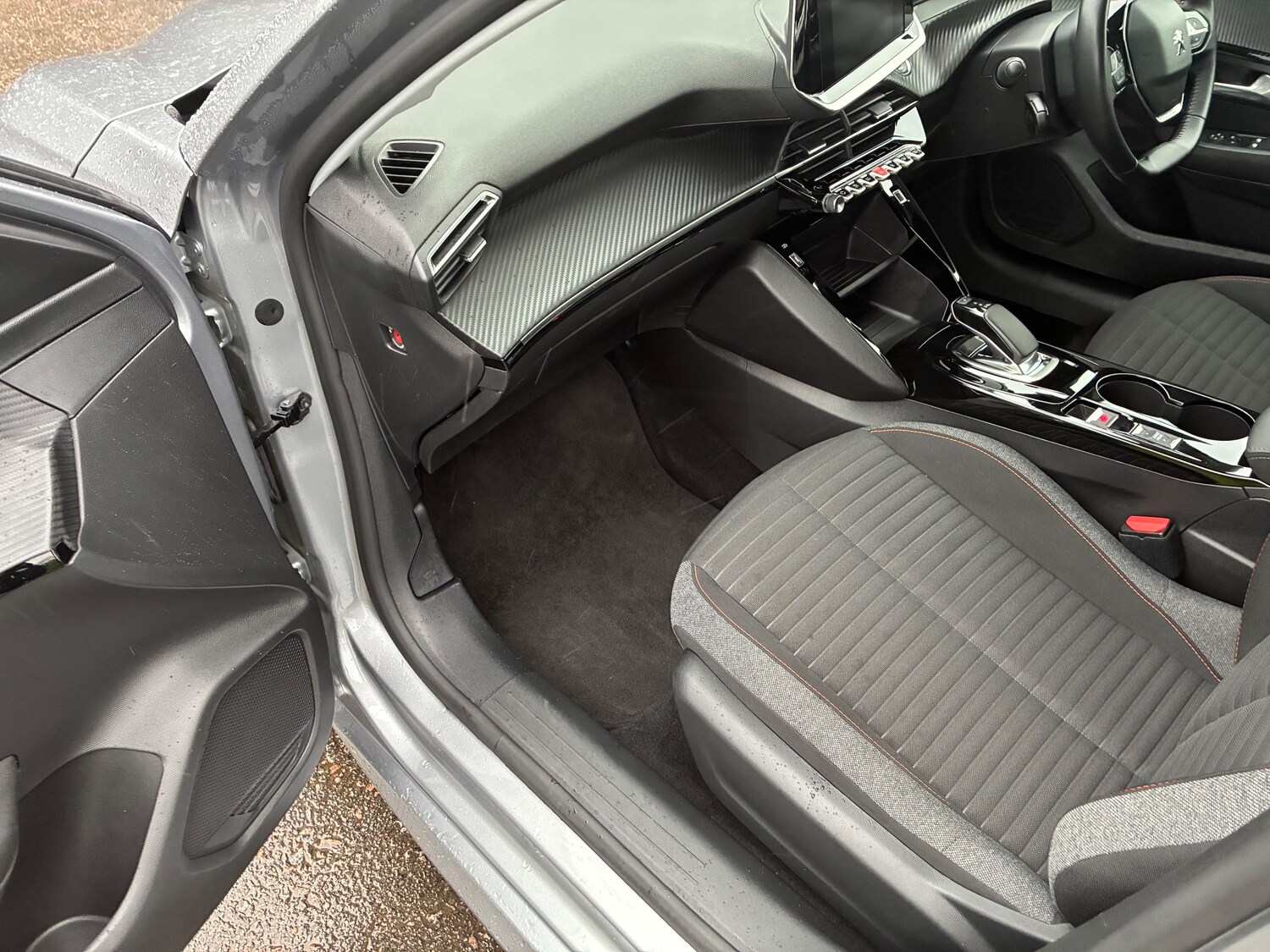 Used Peugeot E-208 for sale - 77475063: Photo 8