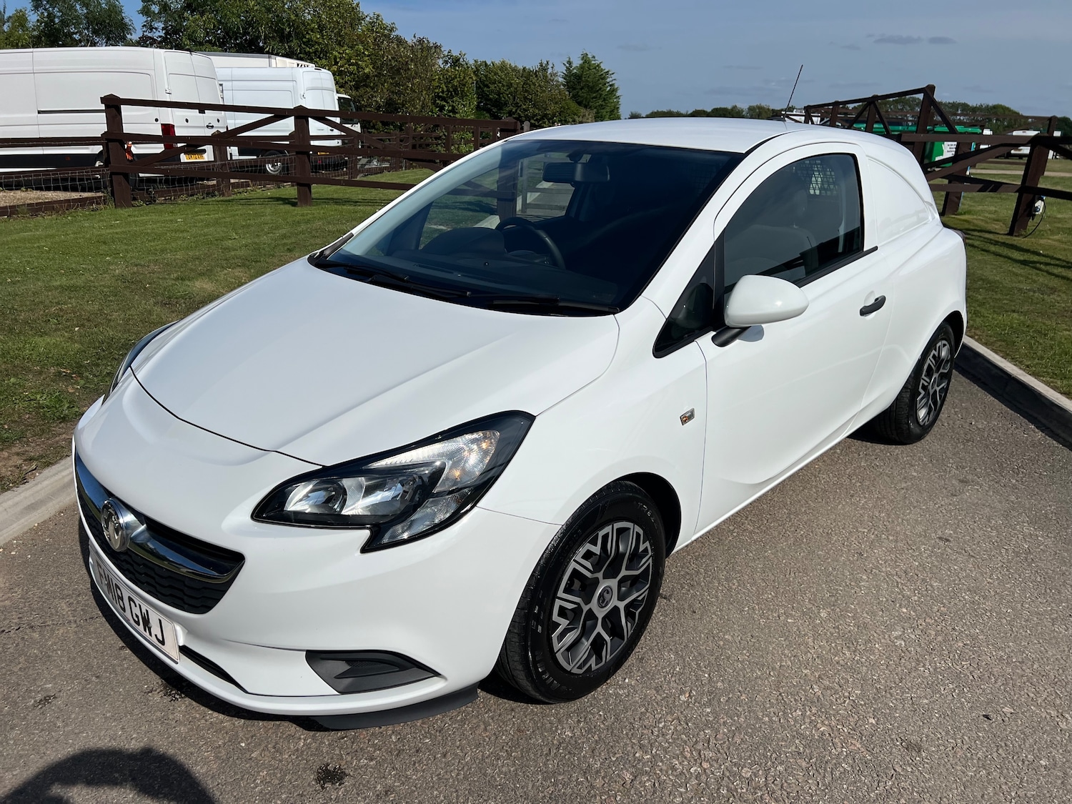 Used Vauxhall Corsa 2018 for sale - 76892359: Photo 3
