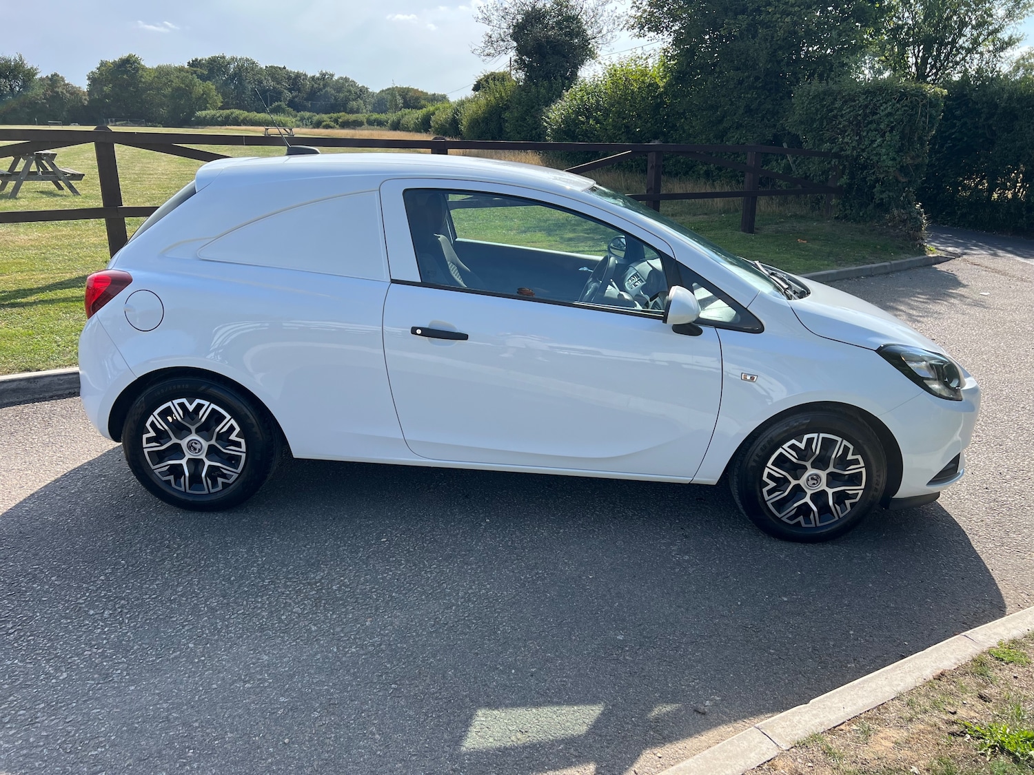 Used Vauxhall Corsa 2018 for sale - 76892359: Photo 6