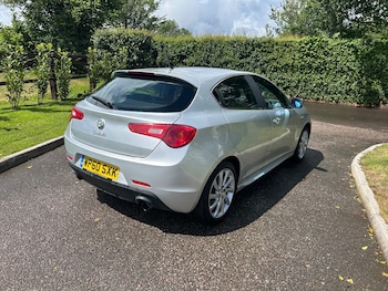 Used Alfa Romeo Giulietta 2010 for sale - 78802145: Photo