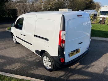 Used Renault Kangoo 2019 for sale - 77743442: Photo