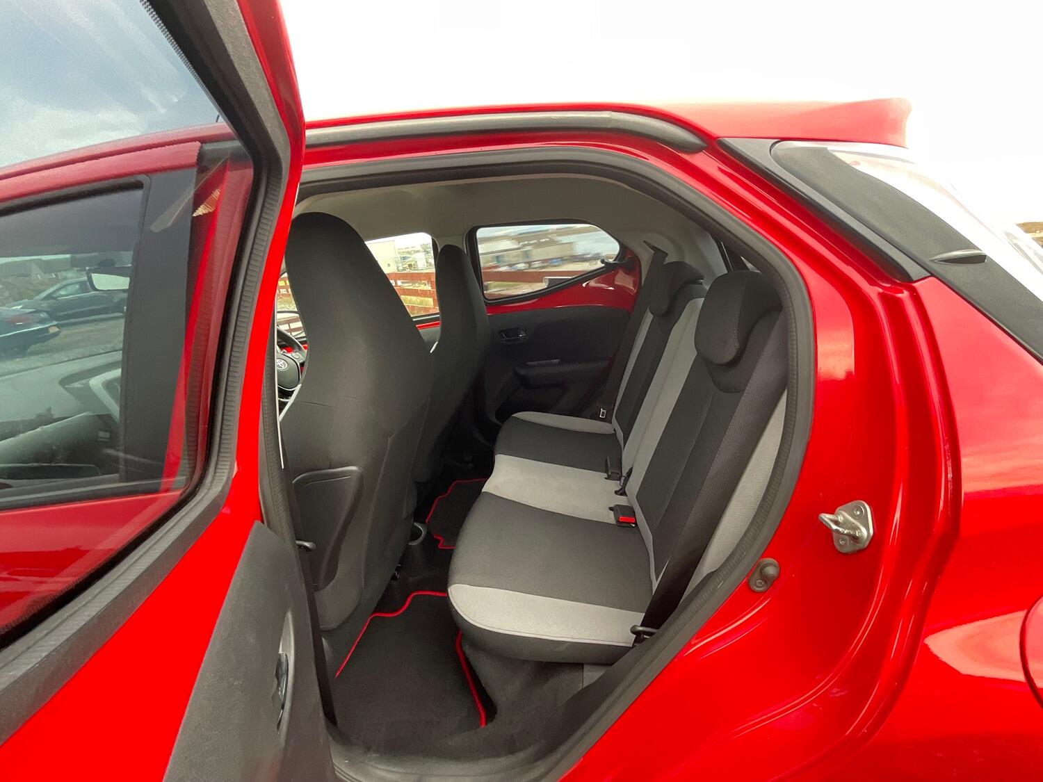 Used Toyota AYGO 2016 for sale - 76553904: Photo 11