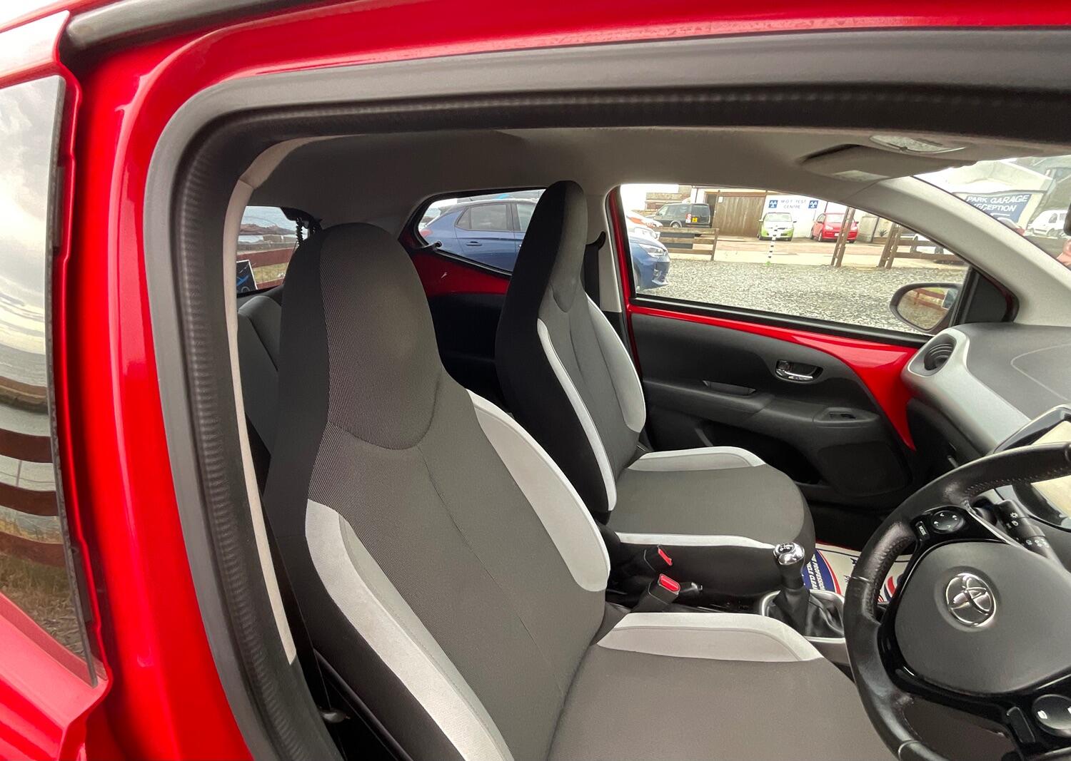 Used Toyota AYGO 2016 for sale - 76553904: Photo 15