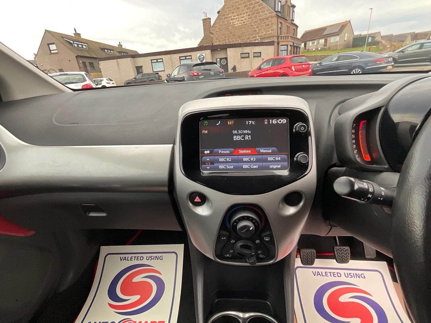 Used Toyota AYGO 2016 for sale - 76553904: Photo 17