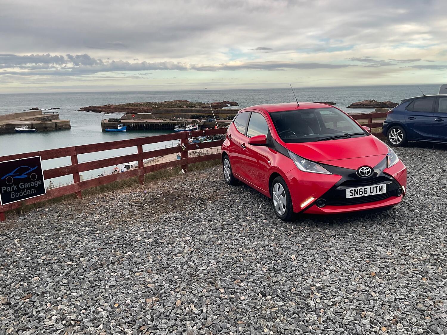 Used Toyota AYGO 2016 for sale - 76553904: Photo 3