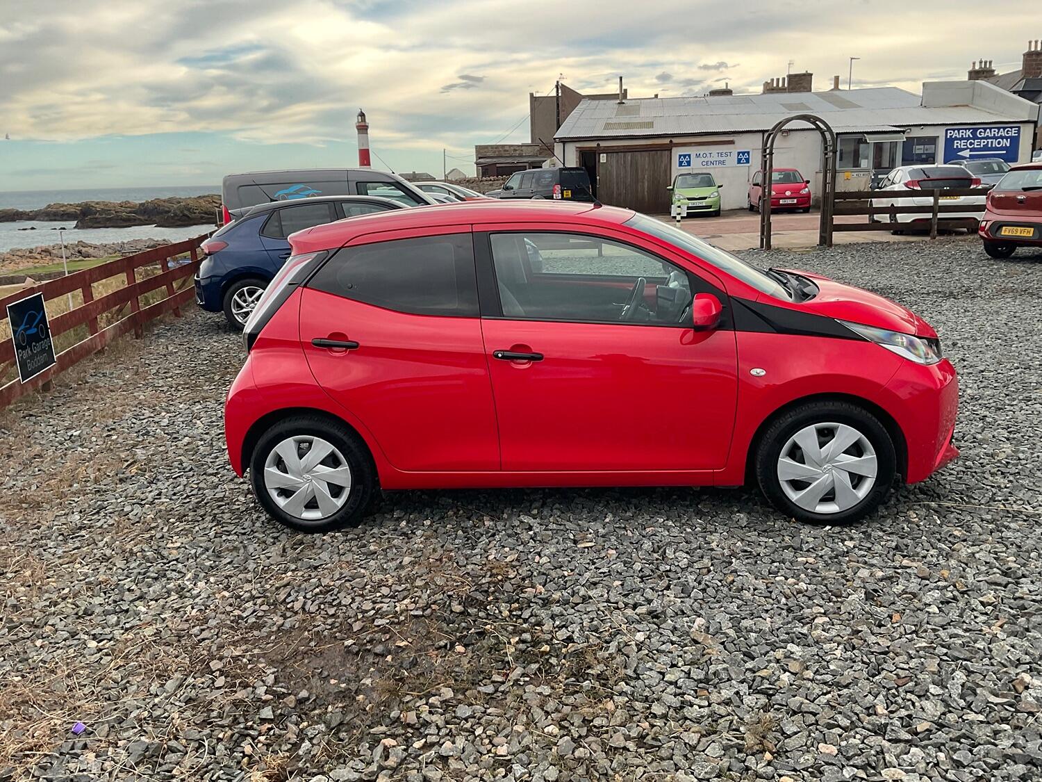 Used Toyota AYGO 2016 for sale - 76553904: Photo 4