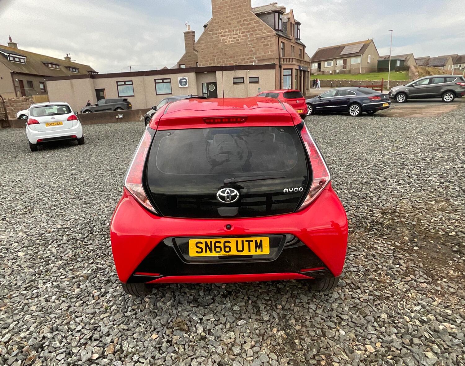 Used Toyota AYGO 2016 for sale - 76553904: Photo 6