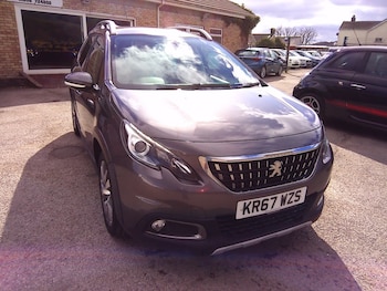 Used Peugeot 2008 2017 for sale - 77132582: Photo