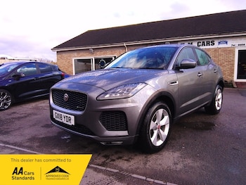 Used Jaguar E-Pace 2018 for sale - 77132628: Photo