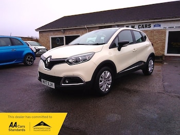 Used Renault Captur 2017 for sale - 77836516: Photo