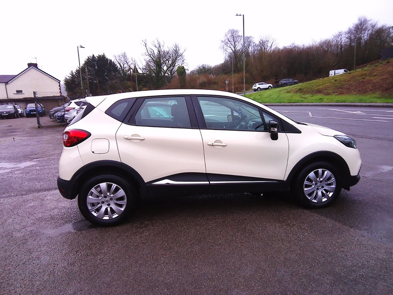 Used Renault Captur 2017 for sale - 77836516: Photo 4