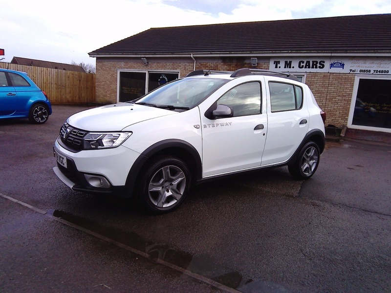 Used Dacia Sandero Stepway 2018 for sale - 77342370: Photo 2