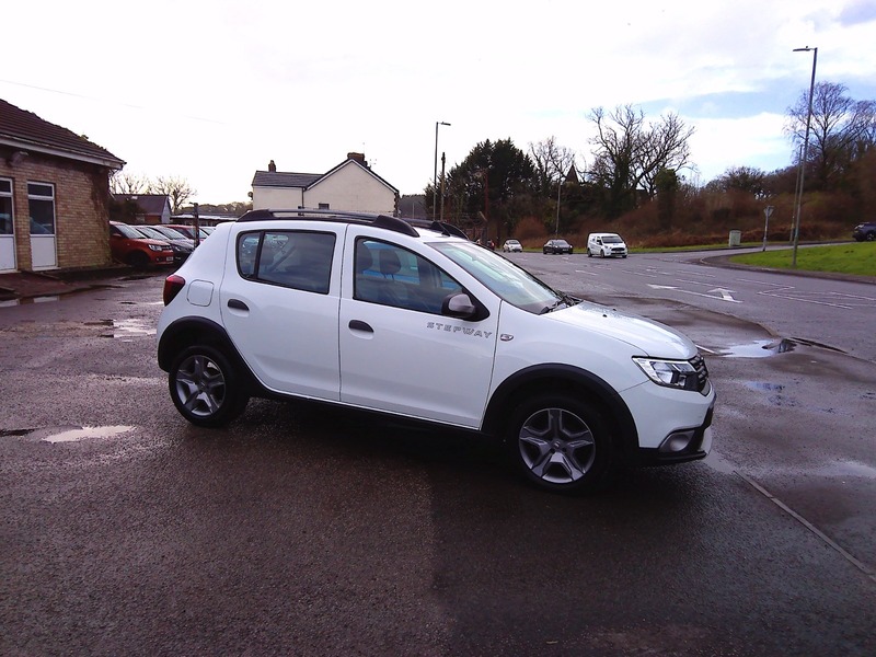 Used Dacia Sandero Stepway 2018 for sale - 77342370: Photo 5