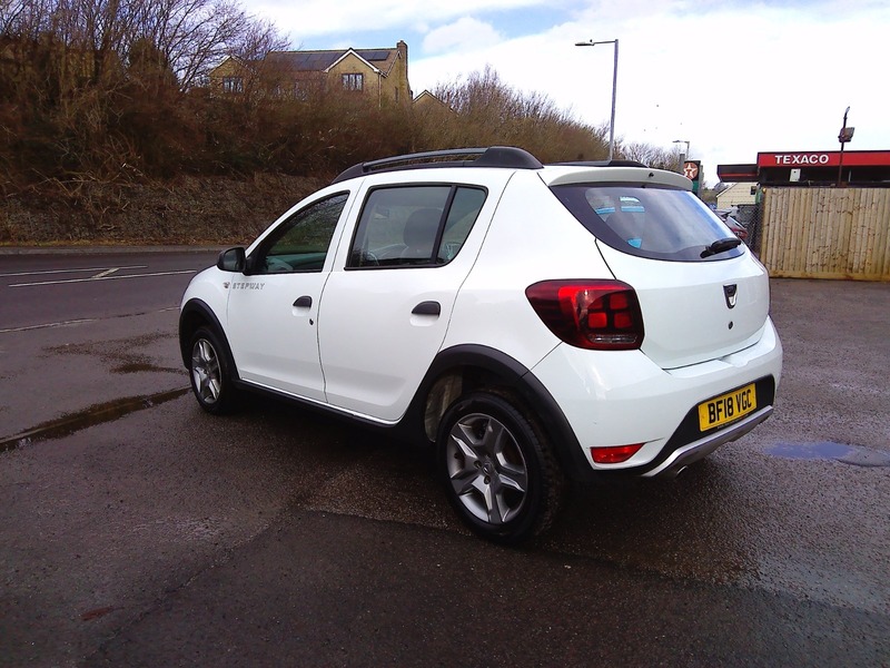 Used Dacia Sandero Stepway 2018 for sale - 77342370: Photo 8