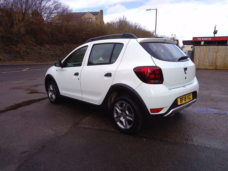 Used Dacia Sandero Stepway 2018 for sale - 77342370: Photo 9