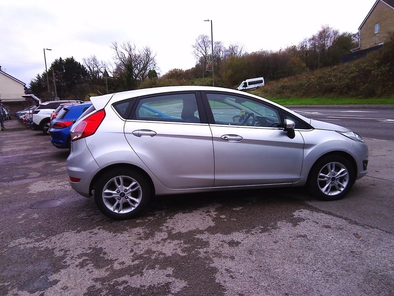 Used Ford Fiesta 2016 for sale - 77132607: Photo 4