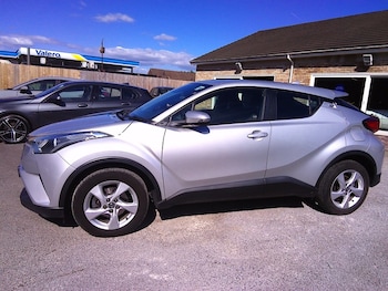 Used Toyota C-HR 2019 for sale - 79462786: Photo