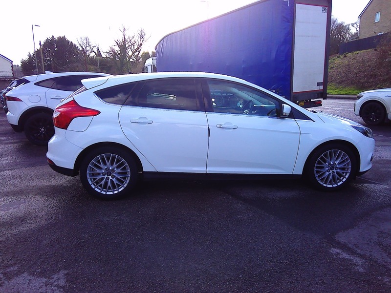 Used Ford Focus 2013 for sale - 77880709: Photo 5